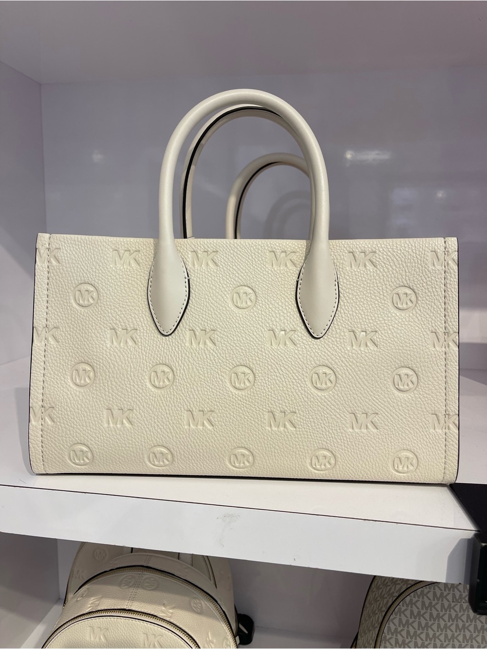 Michael Kors Mirella Md Logo Debossed Satchel Shoulder Tote Handbag
Lt Cream
NWT - Picture 4 of 16